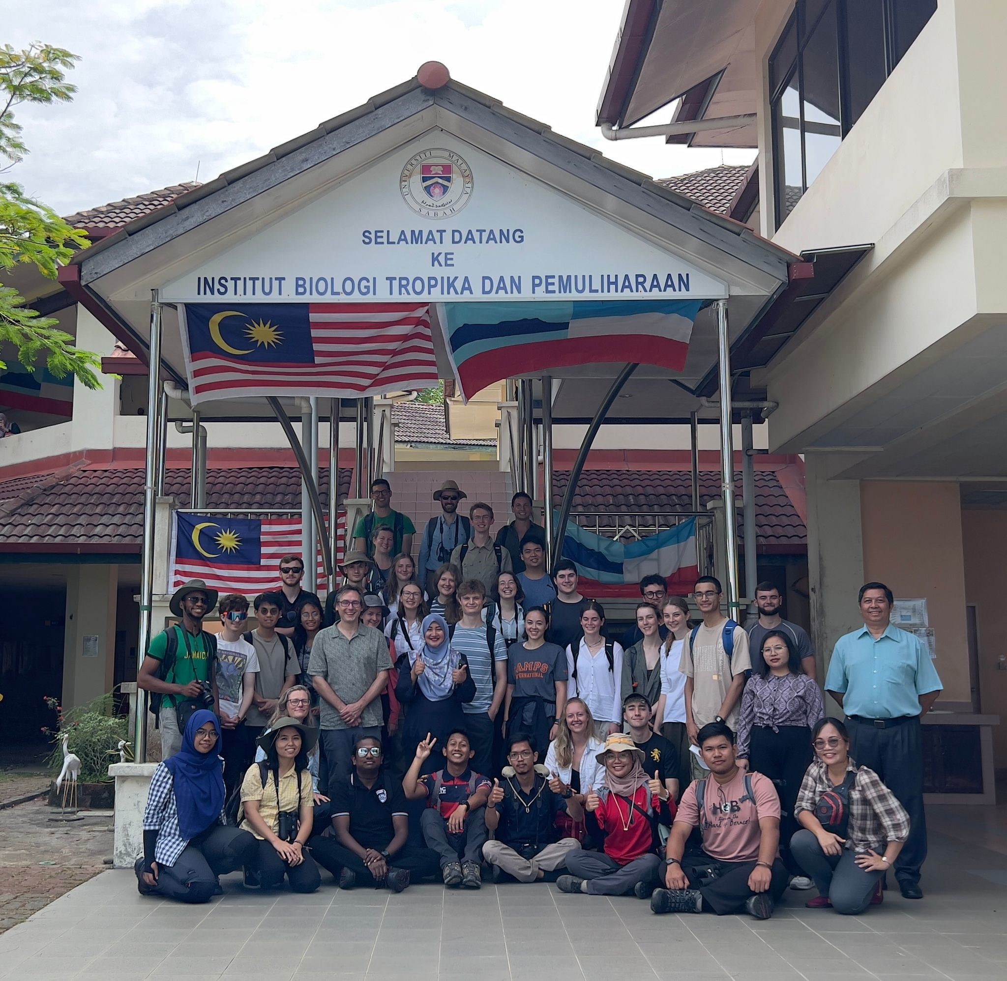 The whole group in front of the Institute for Tropical Biology and Conservation during our visit to University Sabah Malaysia where we looked through their specimen collections and received lectures from researchers. Credit: USM Staff