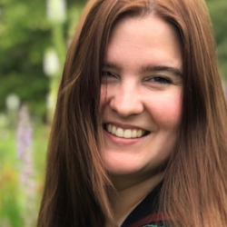 Dr Tina  Schreier